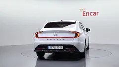 2023 Hyundai Sonata 2.0 — фото 4