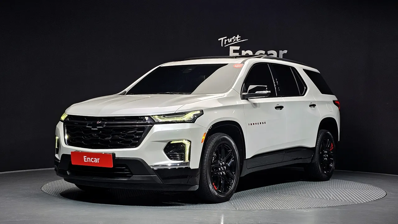 2022 ChevroletGMDaewoo Traverse 3.6 AWD Redline