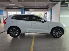 2023 Volvo XC60 B6 Ultimate Bright, белый — фото 5