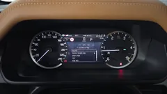 2023 Land Rover Defender 110 D300 HSE — фото 8