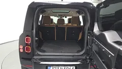 2023 Land Rover Defender 110 D300 HSE — фото 20