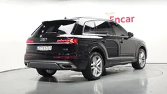 2023 Audi Q7 45 TDI Quattro Premium — фото 2