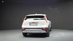 2022 Kia Niro Trendy, белый — фото 4