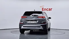 2023 Hyundai Kona Modern, серый — фото 4