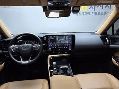 2023 Lexus NX Premium, серо-серебристый — фото 10