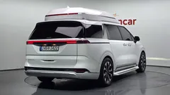 2022 Kia Carnival Gasoline 4-Seater Hi-Limousine — фото 2
