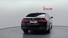 2022 BMW 7-Series 730d xDrive M Sport, чёрный — фото 4