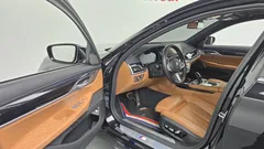 2022 BMW 7-Series 730d xDrive M Sport, чёрный — фото 10