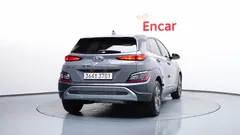 2023 Hyundai Kona Modern, серый — фото 4