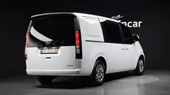 2022 Hyundai Staria Cargo 5-Seater — фото 2