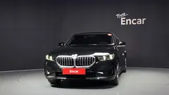 2024 BMW 5-Series 520i, чёрный — фото 3