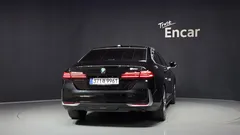2024 BMW 5-Series 520i, чёрный — фото 4