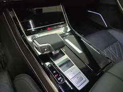 2023 Audi A8 60 TFSI Quattro LWB, чёрный — фото 9