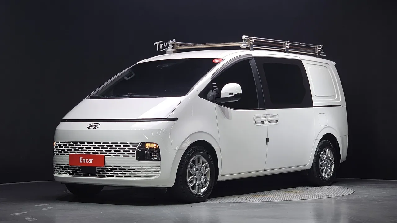 2022 Hyundai Staria Cargo 5-Seater