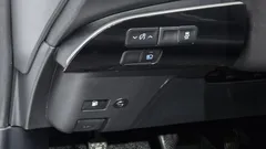 2021 Toyota Prius 1.8, белый — фото 14