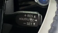 2021 Toyota Prius 1.8, белый — фото 17