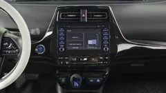 2021 Toyota Prius 1.8, белый — фото 20