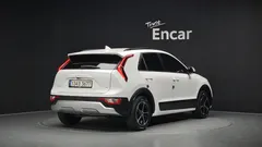 2022 Kia Niro Prestige, белый — фото 2