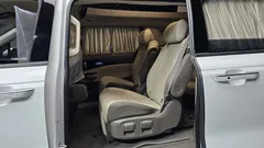 2023 Kia Carnival Gasoline 7-Seater Hi-Limousine — фото 12