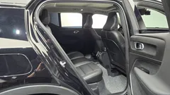 2021 Volvo XC40 B4 Momentum, чёрный — фото 11