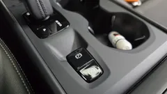 2021 Volvo XC40 B4 Momentum, чёрный — фото 20