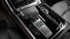 2021 Audi Q7 45 TDI Quattro Premium, серый — фото 9