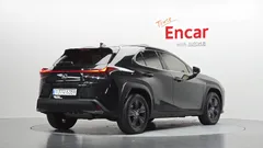 2024 Lexus UX 2.0 2WD, чёрный — фото 2