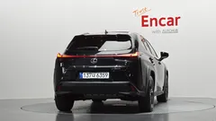 2024 Lexus UX 2.0 2WD, чёрный — фото 4