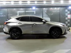 2022 Lexus NX Premium, 연금색 — фото 2