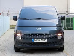 2023 Hyundai Staria Cargo 3-Seater — фото 1