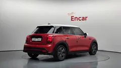 2023 Mini Cooper 5Door Classic — фото 2