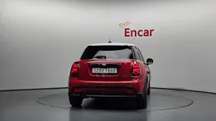 2023 Mini Cooper 5Door Classic — фото 4