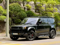 2023 Land Rover Defender 110 P400 X, чёрный — фото 12