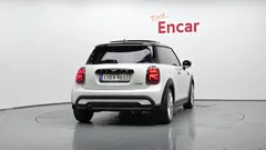 2023 Mini Cooper Classic Plus Launch Pack — фото 4