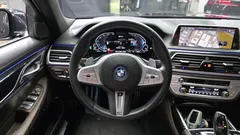 2022 BMW 7-Series 745Le iPerformance M Sport, чёрный — фото 13