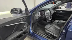 2022 BMW 1-Series 120i Sports, синий — фото 10