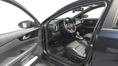 2022 Kia K3 1.6 Turbo GT 5Door, синий — фото 10