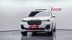 2021 BMW X7 xDrive 40d Design Pure Excellence 7-Seater, белый — фото 3