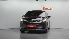 2022 Toyota Sienna 2.5 Hybrid 2WD — фото 3