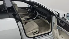 2022 Audi A7 45 TDI Quattro Premium, белый — фото 15