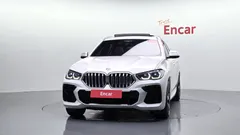 2023 BMW X6 xDrive40i M Sport, белый — фото 3
