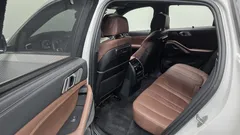 2023 BMW X6 xDrive40i M Sport, белый — фото 12