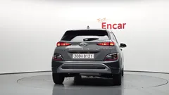 2022 Hyundai Kona Modern, серо-серебристый — фото 4