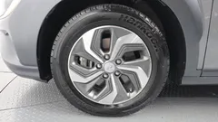 2022 Hyundai Kona Modern, серо-серебристый — фото 5