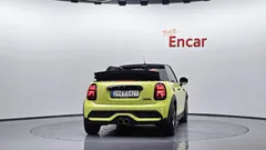 2022 Mini Cooper Convertible Classic, жёлтый — фото 4