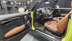 2022 Mini Cooper Convertible Classic, жёлтый — фото 10