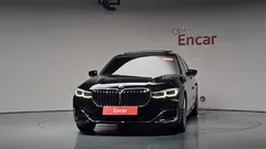 2022 BMW 7-Series 740Li xDrive Design Pure Excellence, чёрный — фото 3