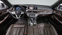 2022 BMW 7-Series 740Li xDrive Design Pure Excellence, чёрный — фото 7