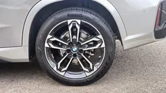 2023 BMW X1 sDrive 18d M Sport, серо-серебристый — фото 5