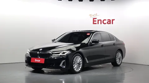 2022 BMW 5-Series 520i Luxury